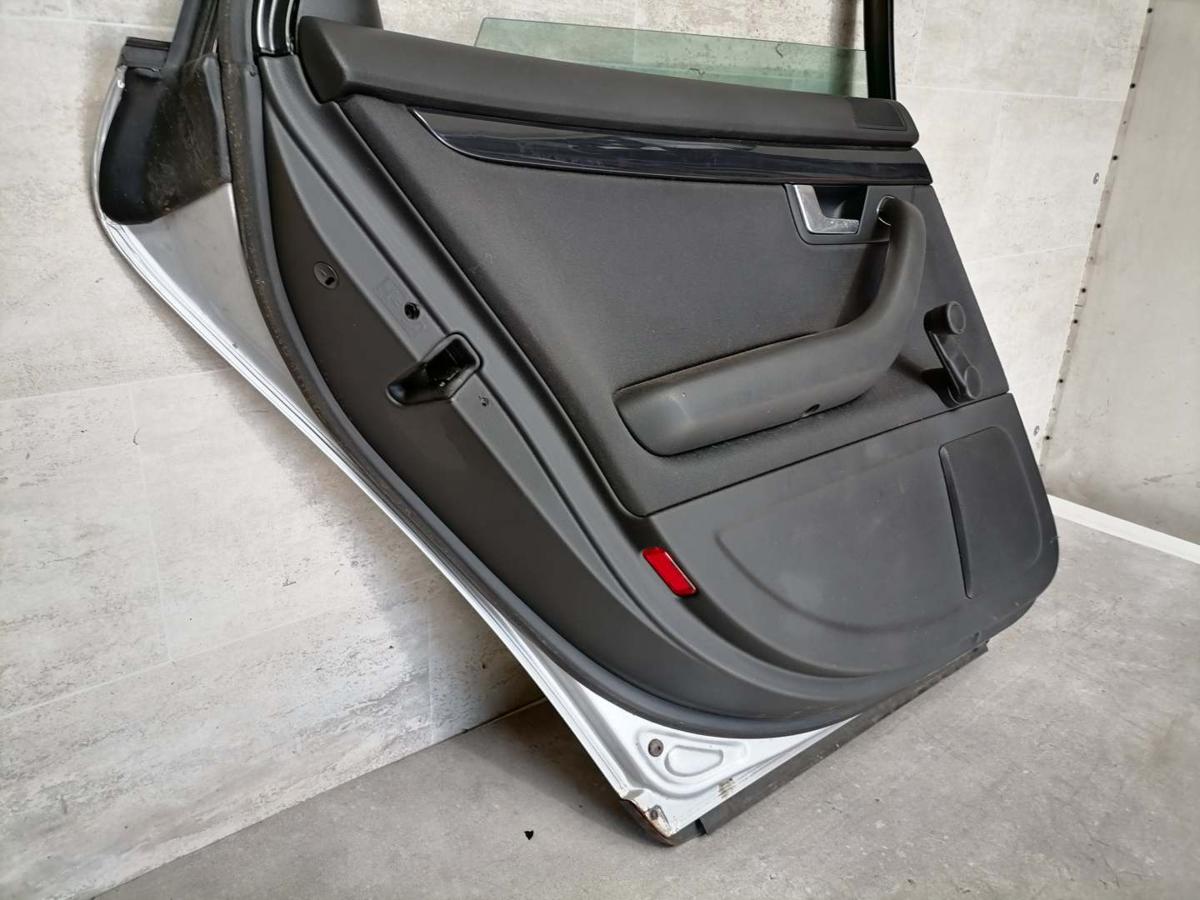 Audi A4 8E original T&uuml;r hinten links LY7W Lichtsilber Kombi Bj.2002